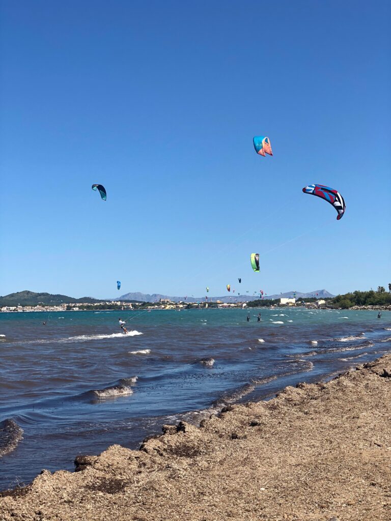 Kitesurfers in Badia de Pollença